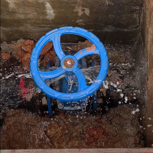 埋在地下的水管漏水怎么检测：专业方法与实