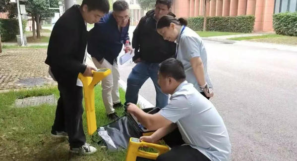 巴西客户上门考察普奇管道测漏仪设备