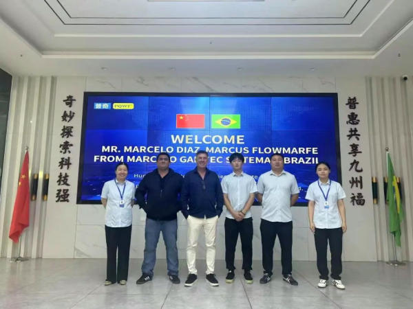 巴西客户上门考察普奇管道测漏仪设备