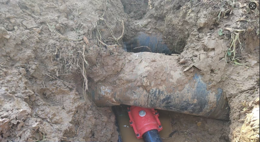 地下管道漏水难定位？高精度测漏仪让隐蔽漏